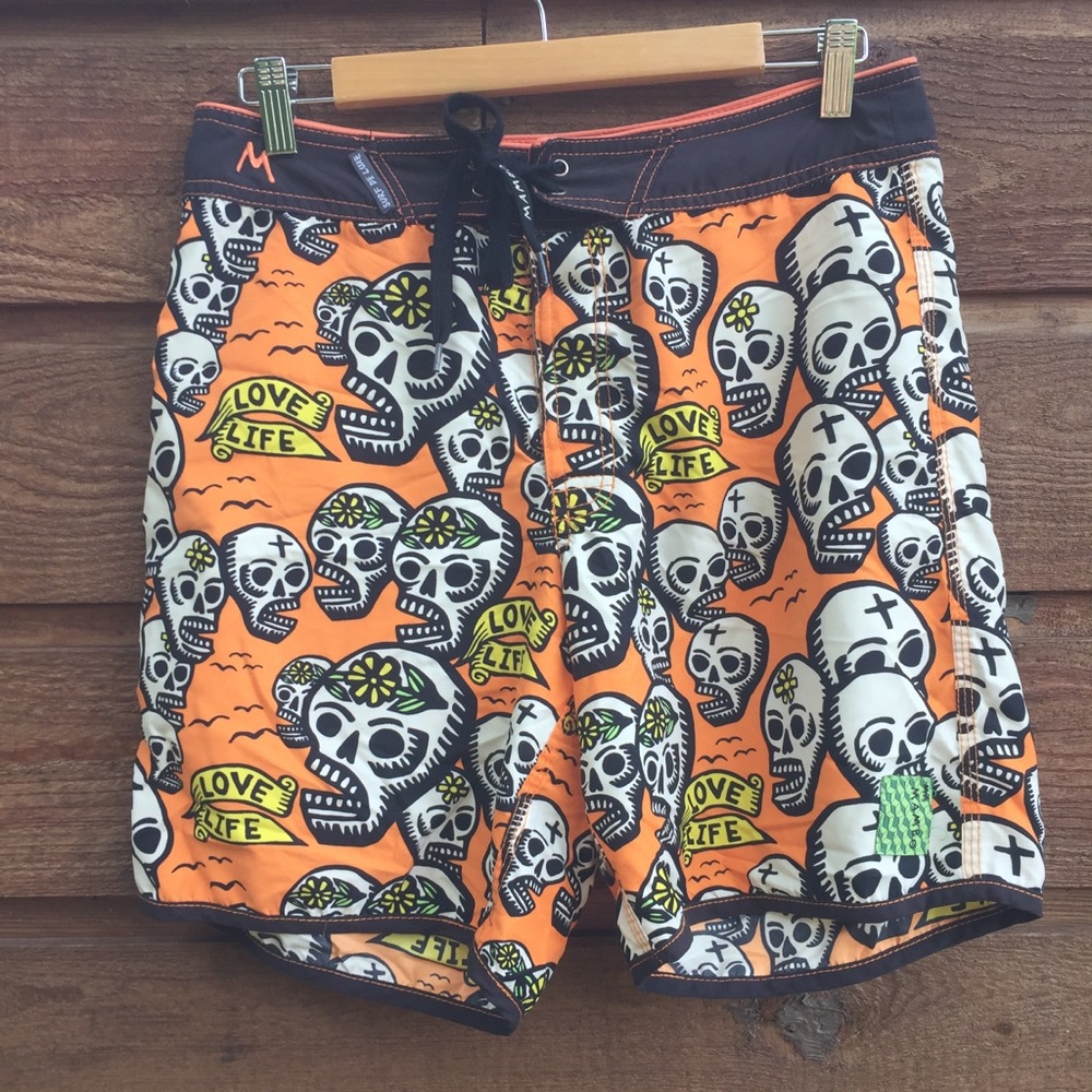 Mambo Australian Surf De Luxe Board Shorts Skulls
